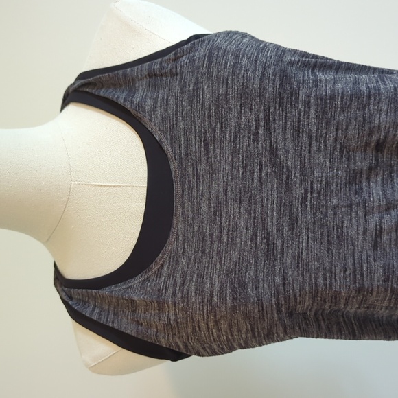 Lululemon size 6 heathered gray braided back tank top with built-in sports bra - Picture 1 of 8